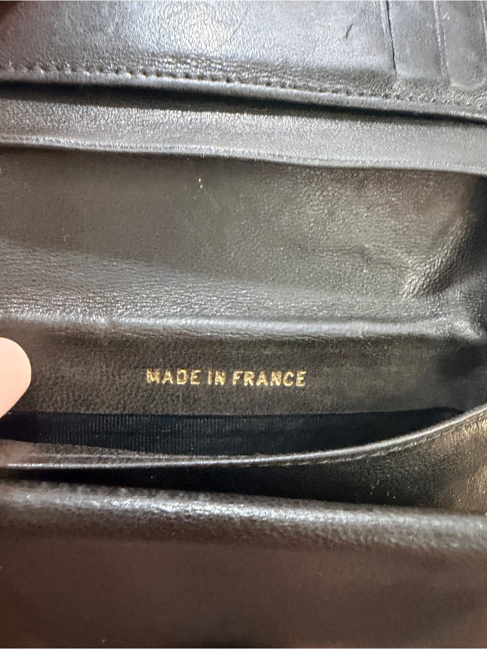 CHANEL Black Vintage Compact Wallet | Classic CC Logo - PreLOVED ❣️ - Picture 14 of 16